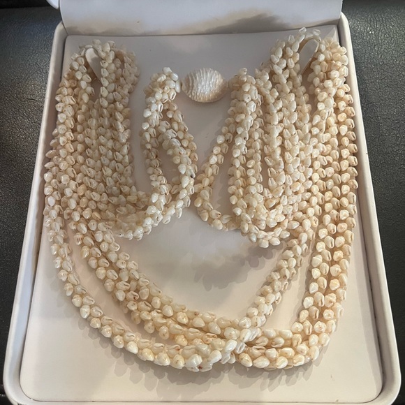 Authentic Ni’ihau shell lei 18” - Picture 8 of 12